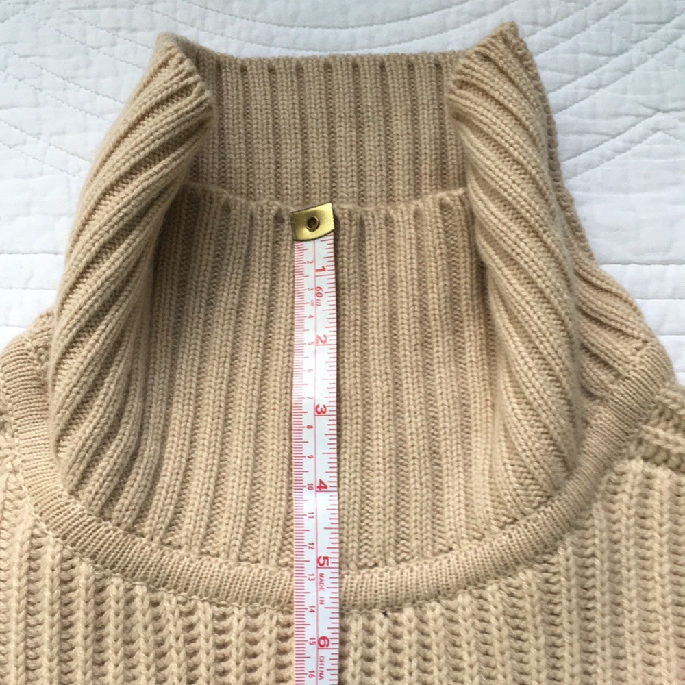 Hillier Bartley Cashmere Fringe Oversized Turtleneck Sweater Cream Gold S / M - Picture 10 of 16